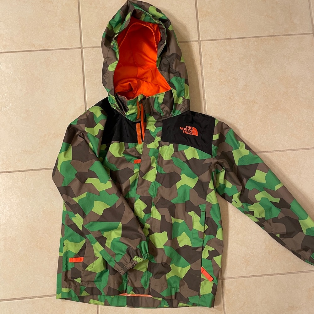 Kid’s North Face Camo Windbreaker size 6